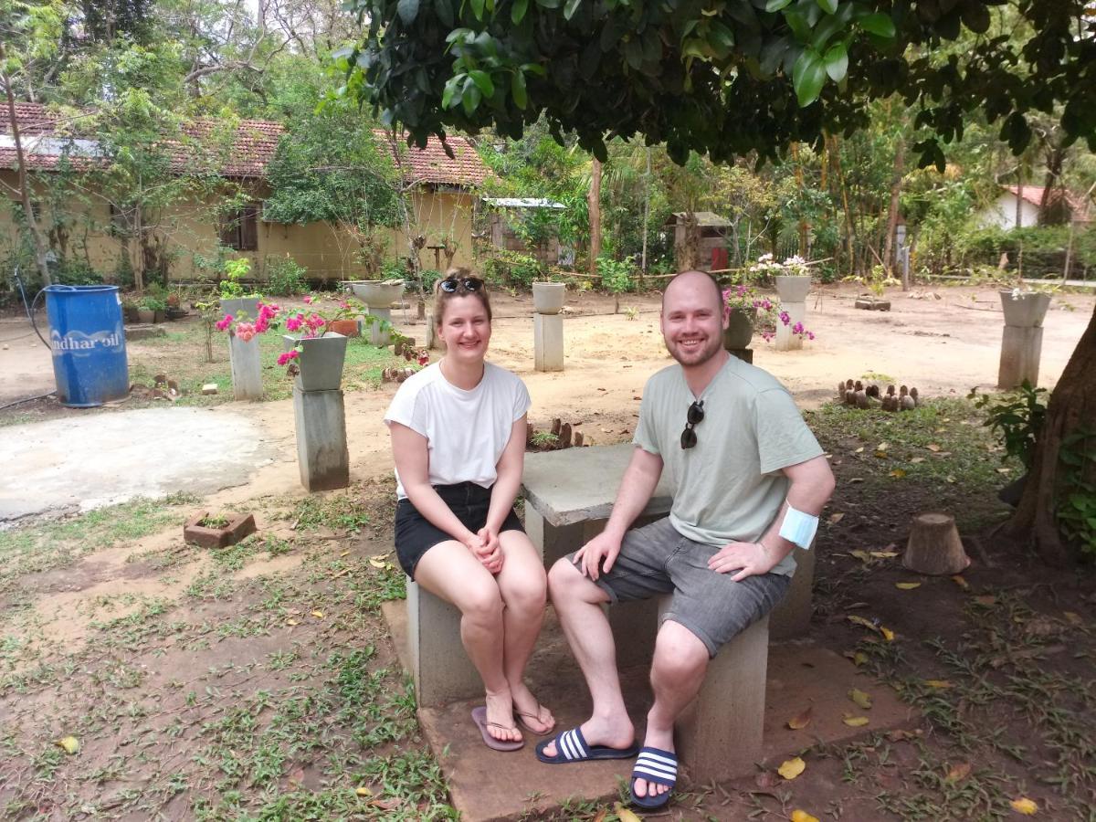 Silent Peacock Villa And Peacock Cafe Tangalle Eksteriør billede