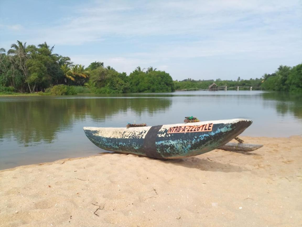 Silent Peacock Villa And Peacock Cafe Tangalle Eksteriør billede