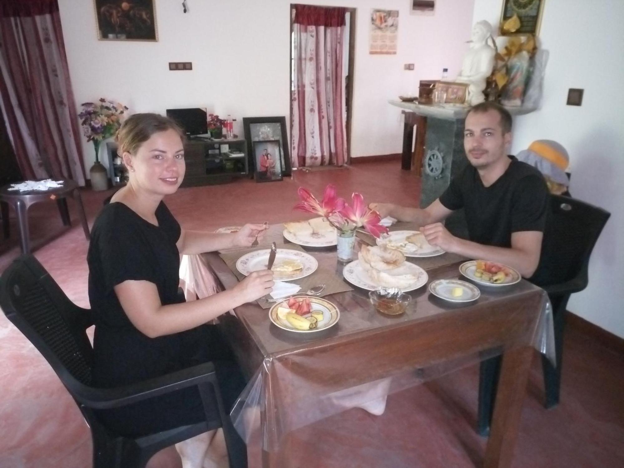Silent Peacock Villa And Peacock Cafe Tangalle Eksteriør billede